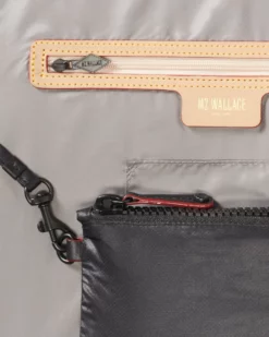 Black Metro Quatro Tote -US Suitcase Sales Store AW21 Aug 1307X1744 A8